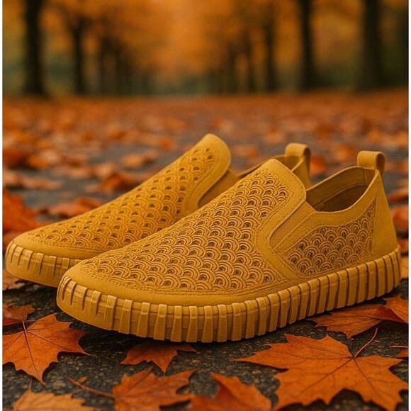Ilse Jacobsen Hornbaek Tulip 139 Womens 12 Yellow Slip On Scallop Comfort Travel - Picture 1 of 9